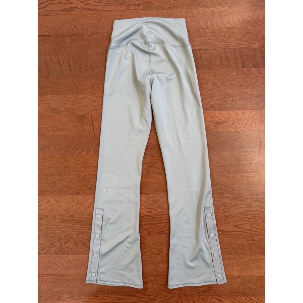 ALO Yoga High Waisted Flare Legging Light Blue Womens Small Ankle Snap - Picture 7 of 7